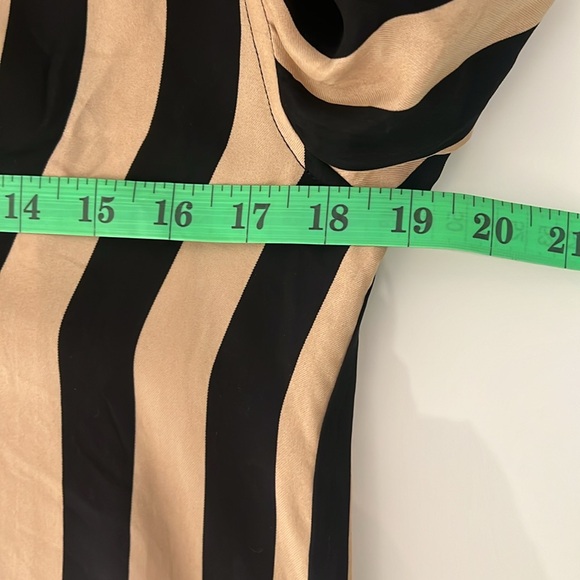 NWOT / Classic-fit cupro-blend shirt in stripe - Picture 4 of 5